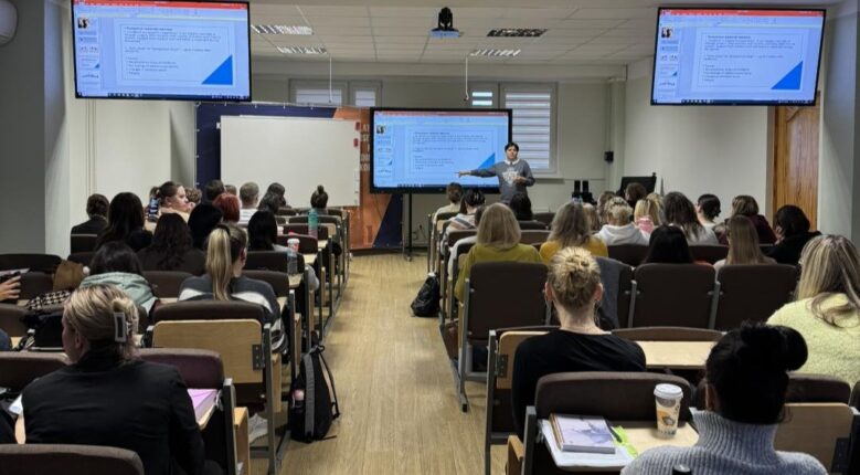 ლექტორი