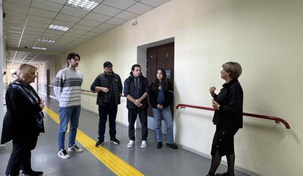 3cbd0968-d43b-4185-8c9d-b15fc1f822a1