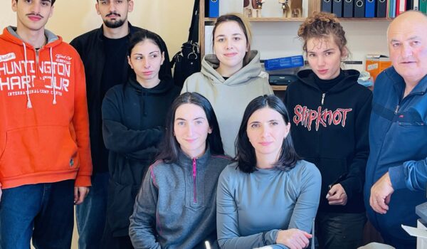 9b5d43ee-8080-41ad-853f-f7a33412f294