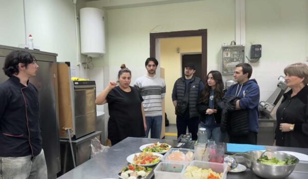 a2ba7e29-4474-413f-9c52-6530b2103962