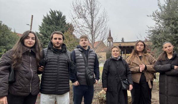 5d1dd871-9372-49c5-923b-4275078176a6